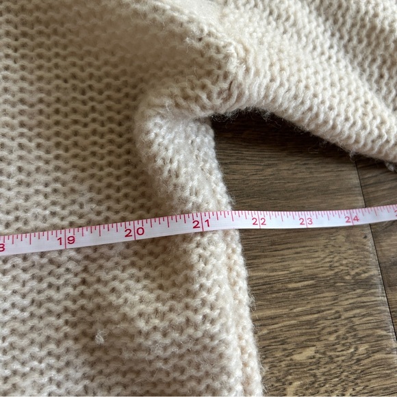 Cream aerie sweater - Picture 4 of 5